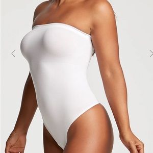 Yummie strapless shaping thong back bodysuit w/ convertible straps - BRAND NEW